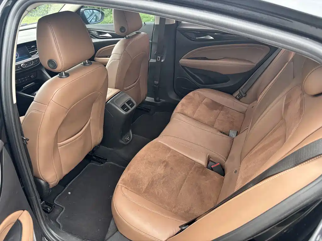 Buick Regal — фото 10