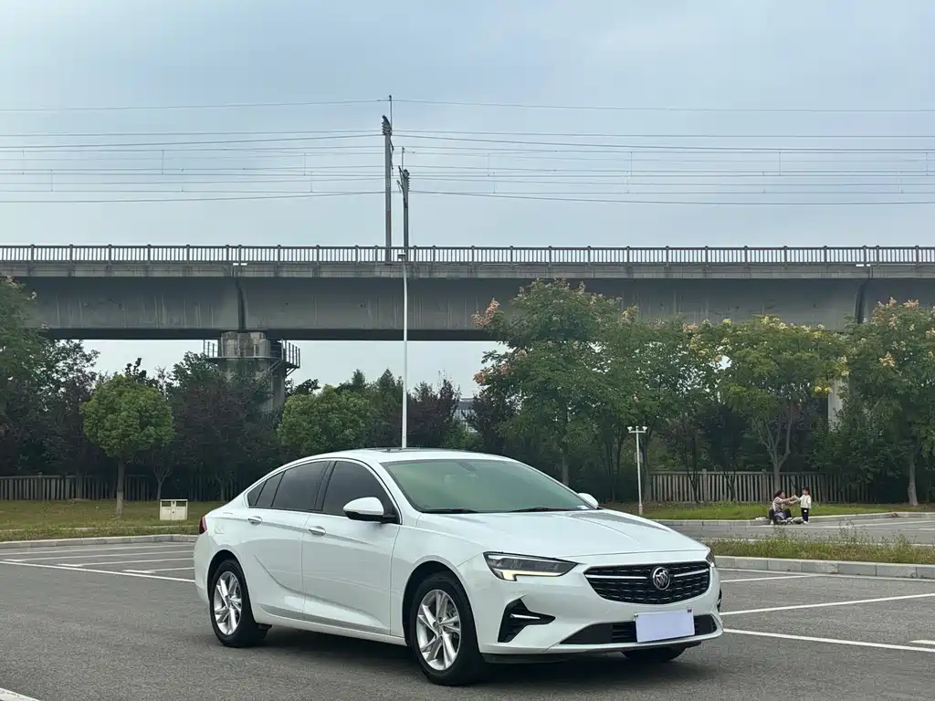 Buick Regal — фото 3