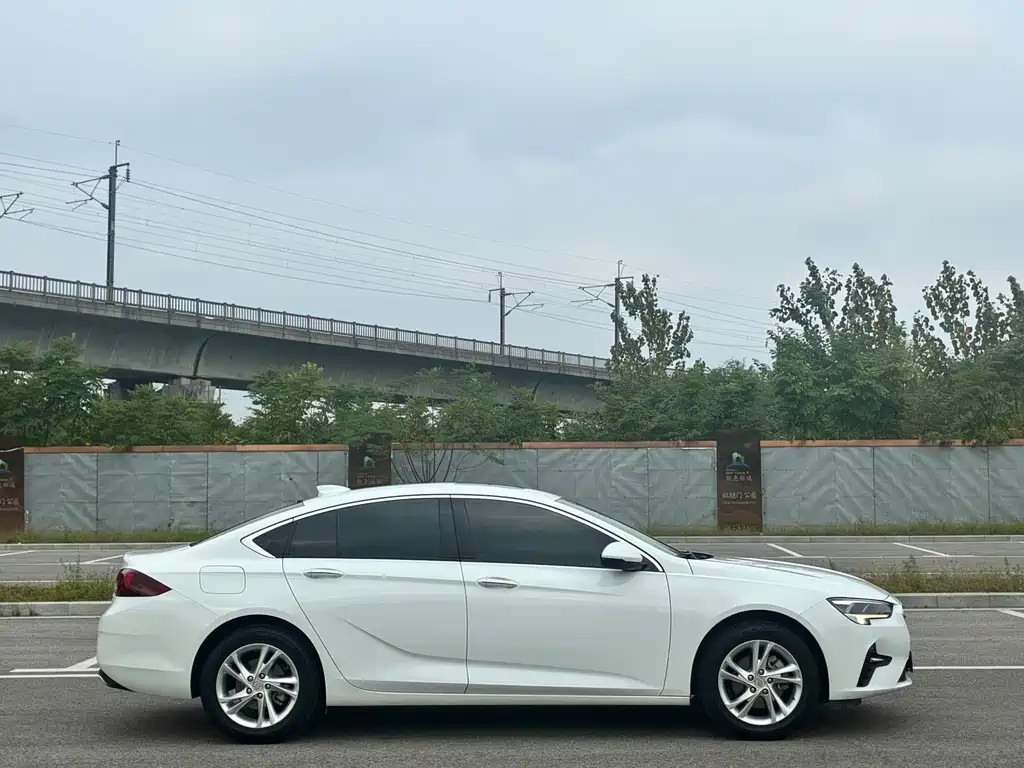 Buick Regal — фото 4