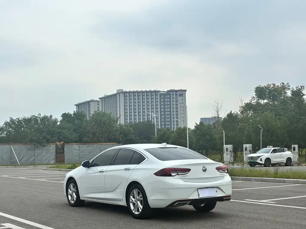 Buick Regal — фото 7