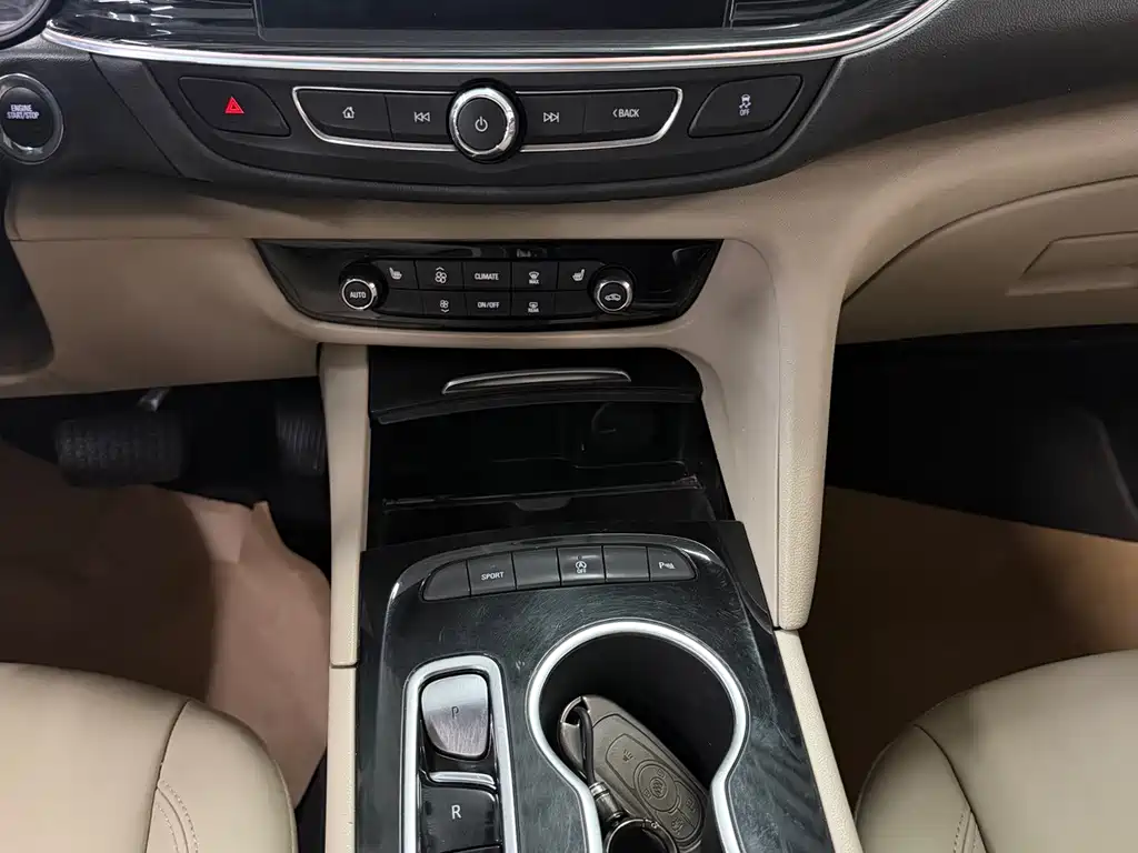 Buick Regal — фото 14