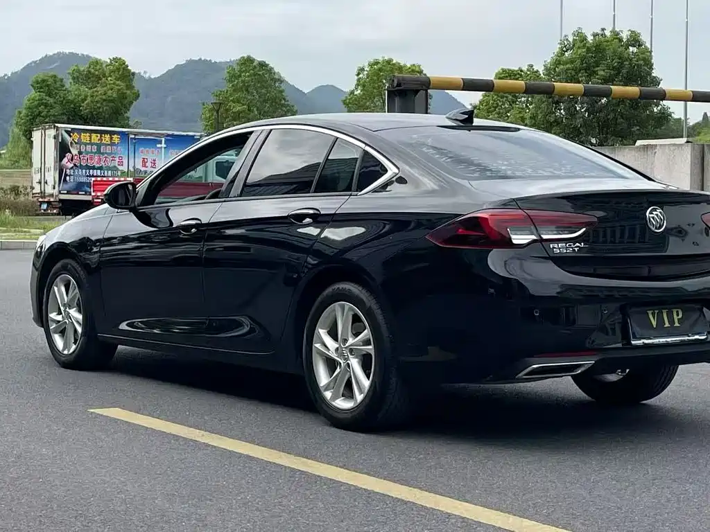 Buick Regal — фото 4