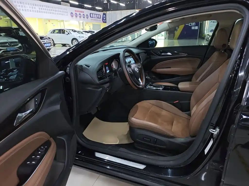 Buick Regal — фото 15