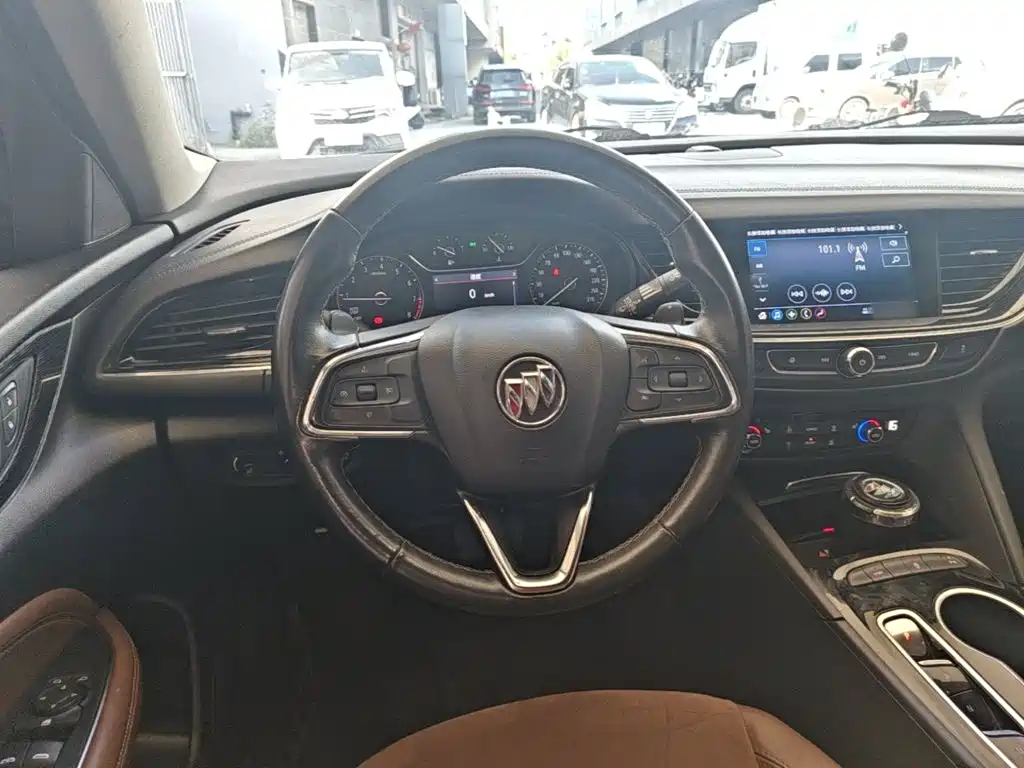Buick Regal — фото 10