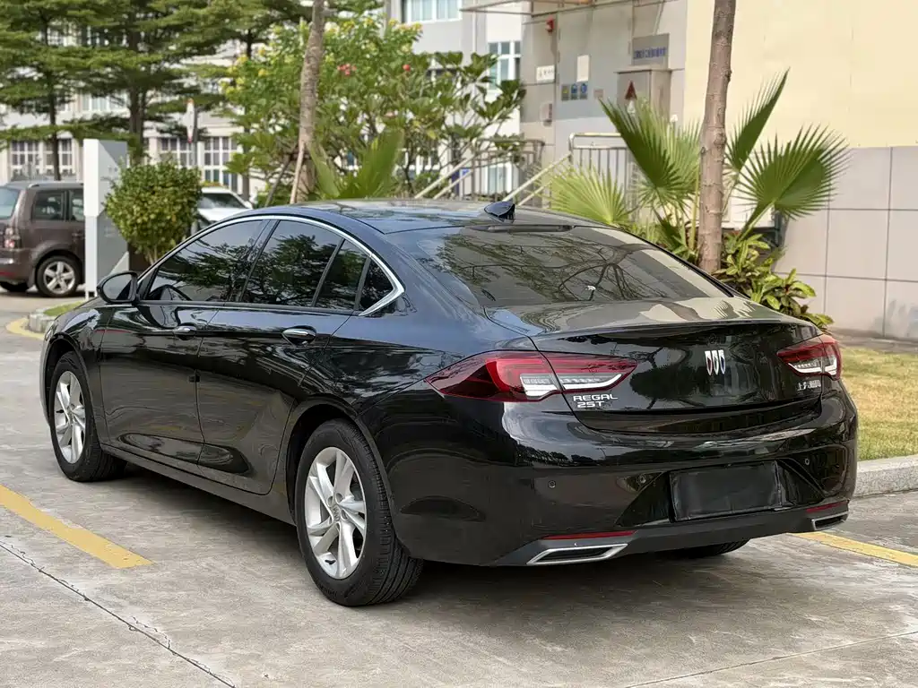 Buick Regal — фото 3