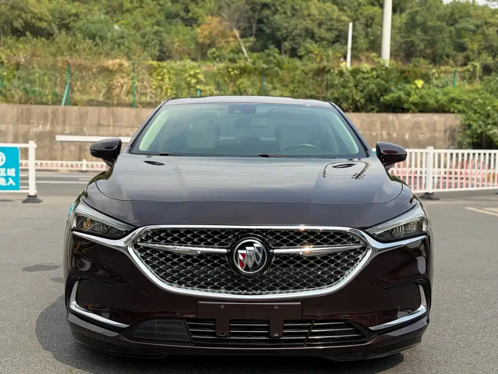 Buick LaCrosse — фото 2