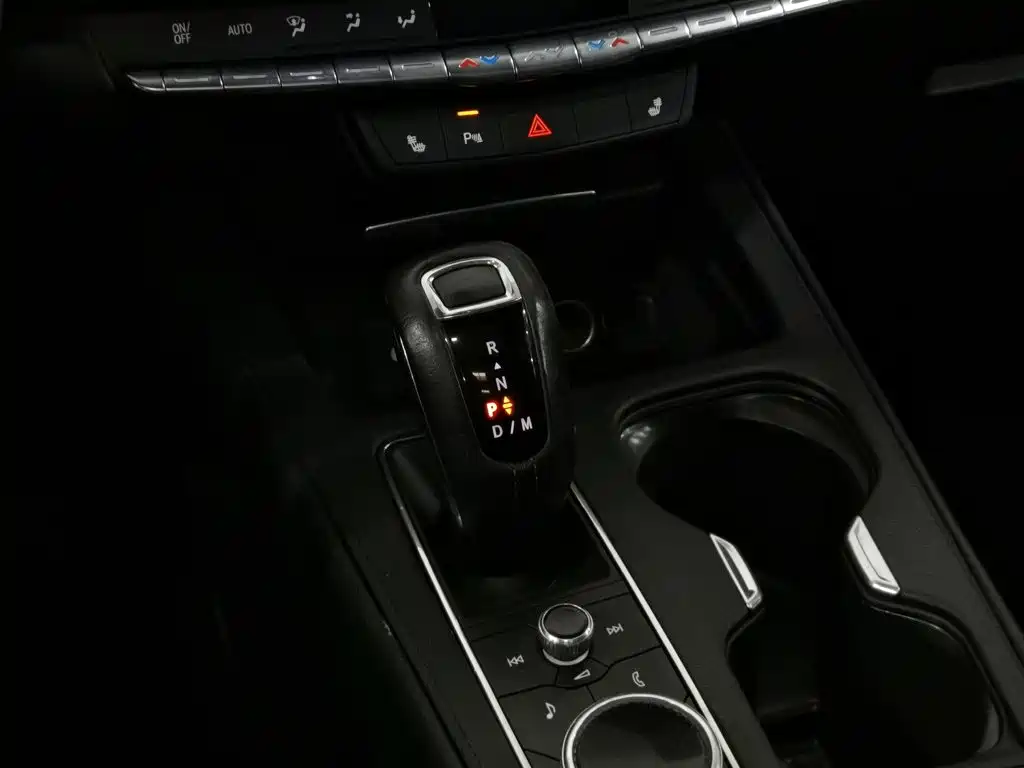 Cadillac XT4 — фото 13