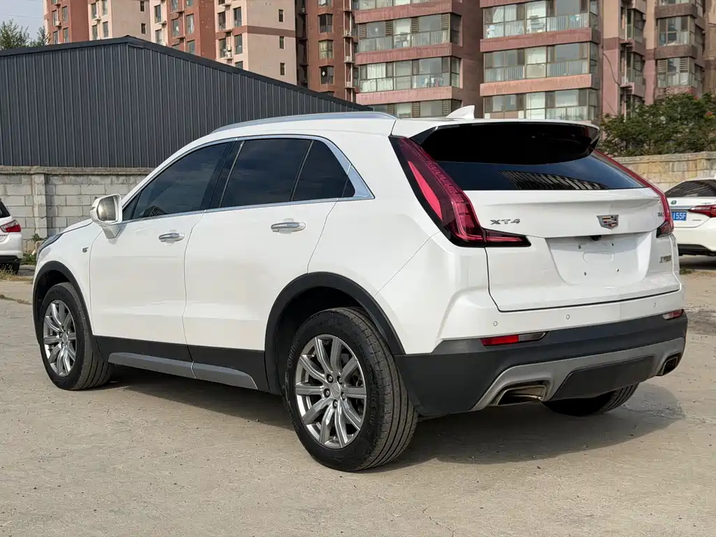 Cadillac XT4 — фото 4