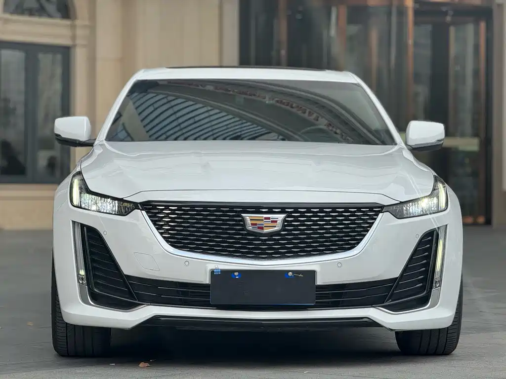 Cadillac CT5 — фото 2