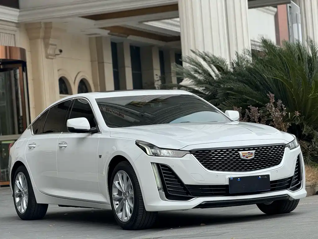 Cadillac CT5 — фото 3