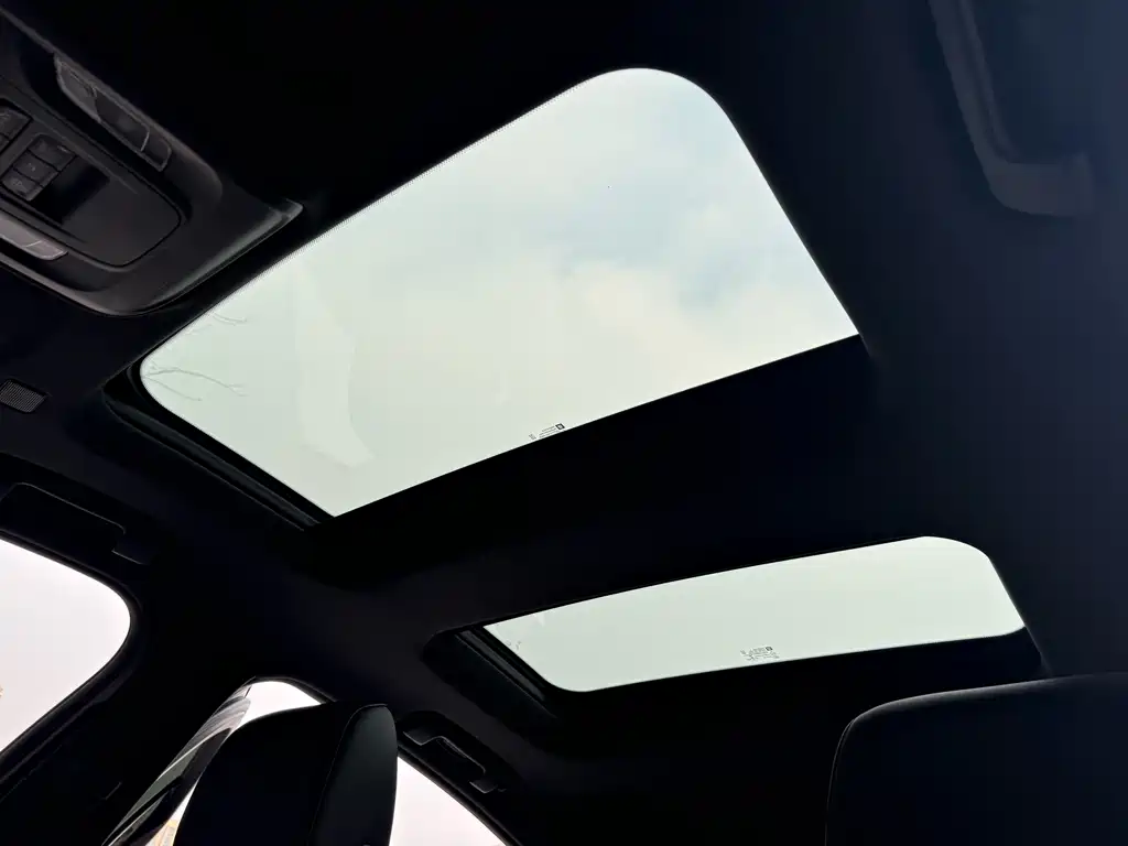 Cadillac CT5 — фото 4
