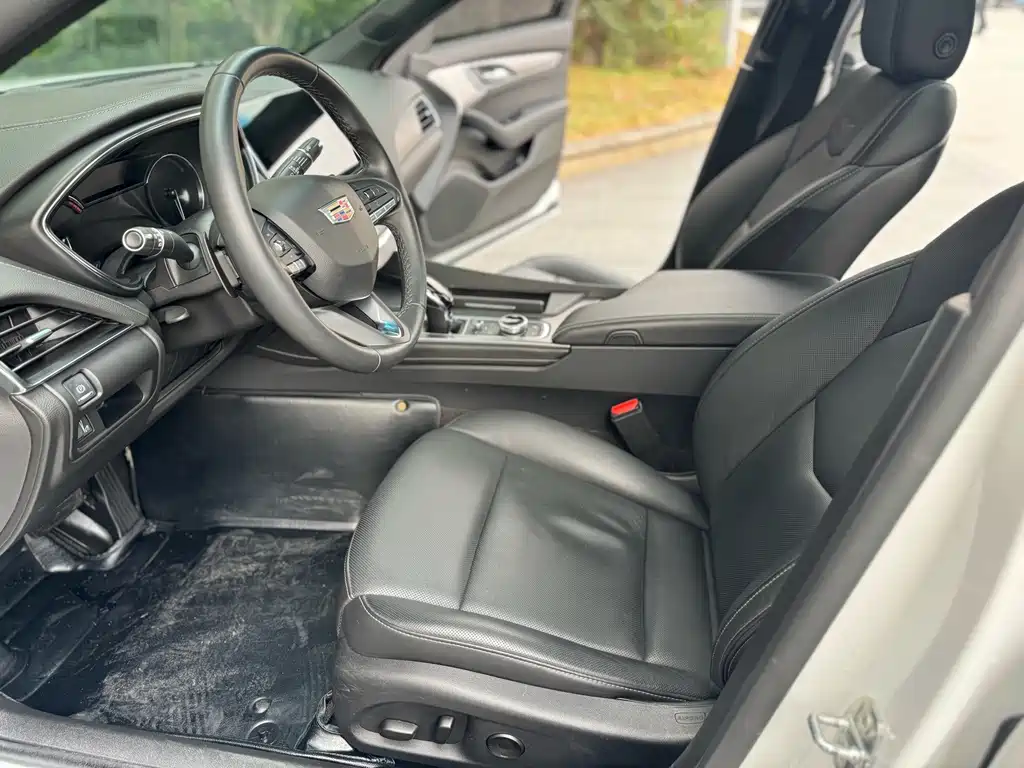 Cadillac CT5 — фото 5
