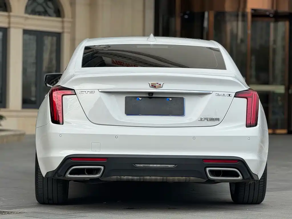 Cadillac CT5 — фото 8