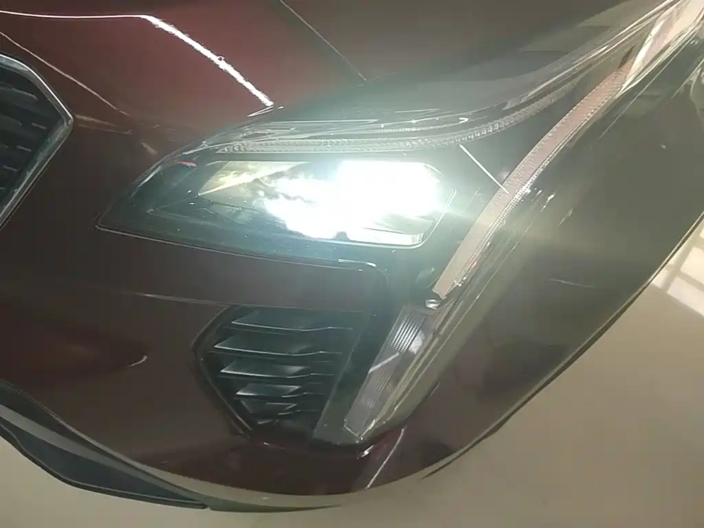 Cadillac XT4 — фото 23