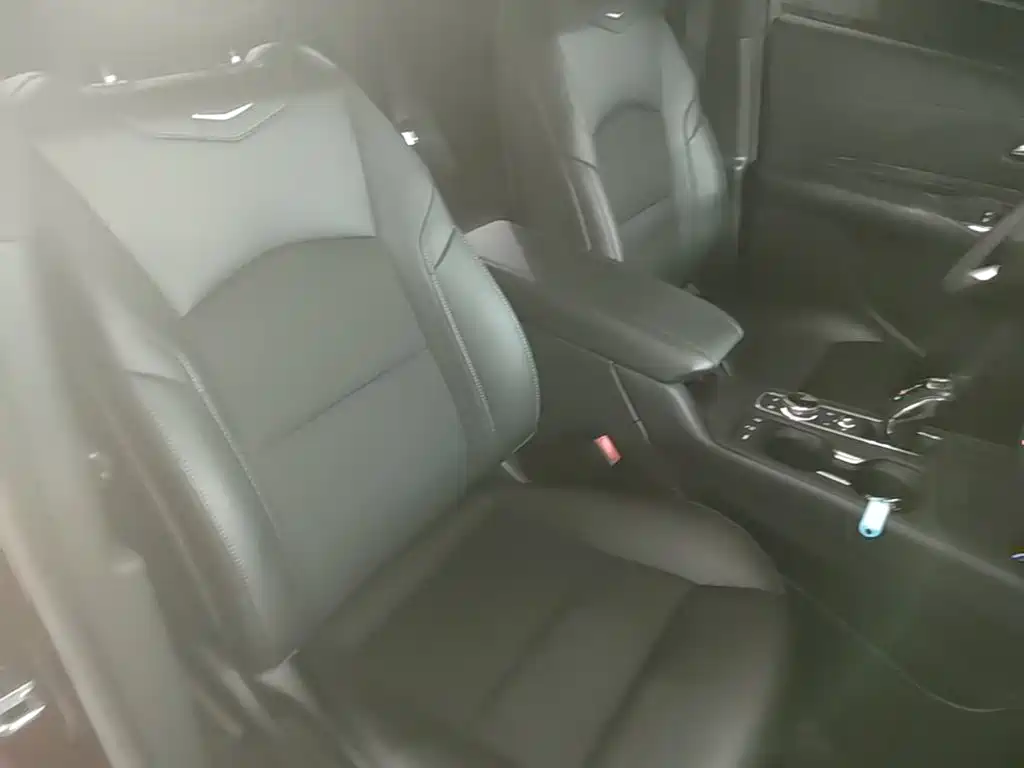Cadillac XT4 — фото 24