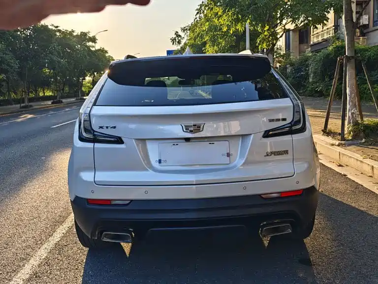 Cadillac XT4 — фото 7