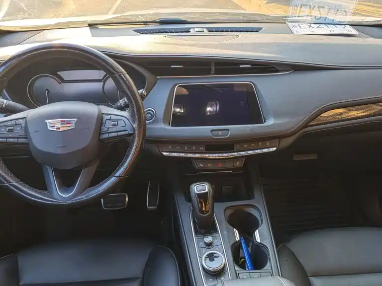 Cadillac XT4 — фото 9