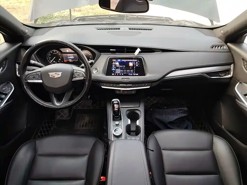 Cadillac XT4 — фото 9