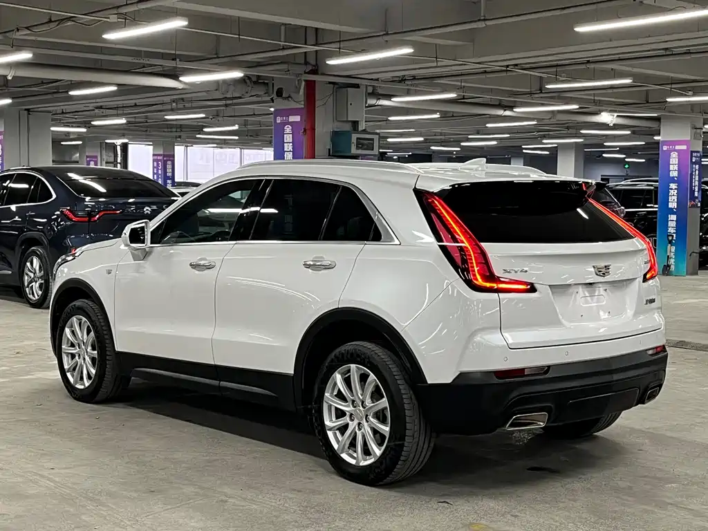 Cadillac XT4 — фото 4