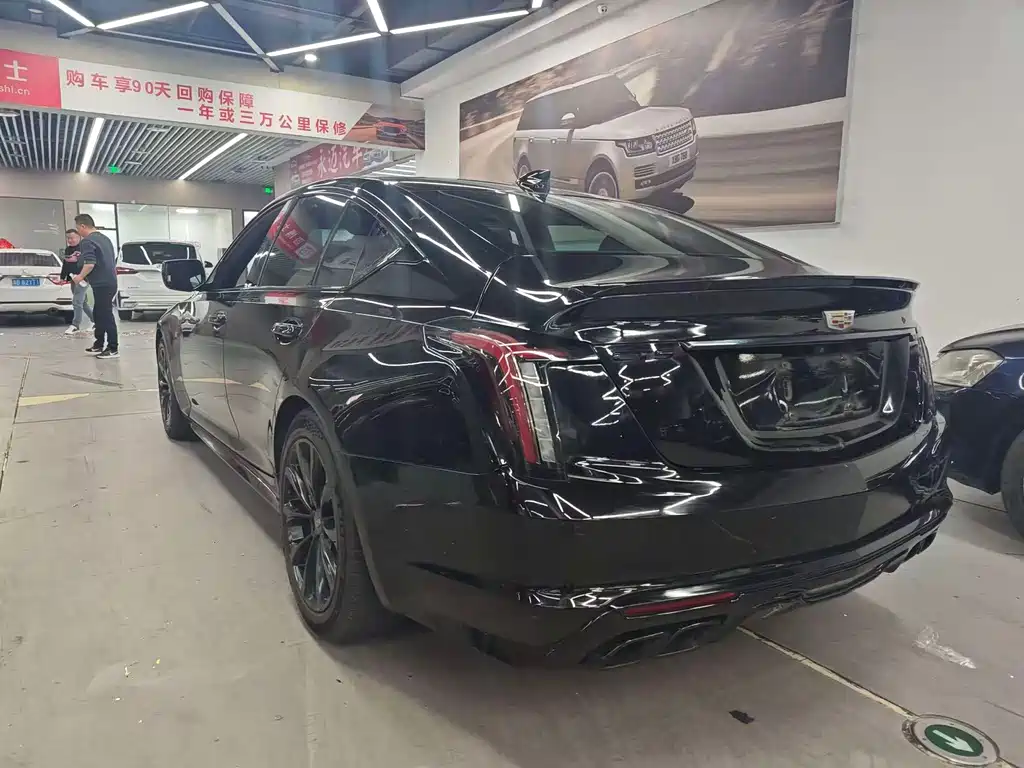 Cadillac CT5 — фото 11