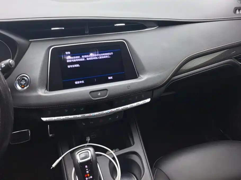 Cadillac XT4 — фото 13