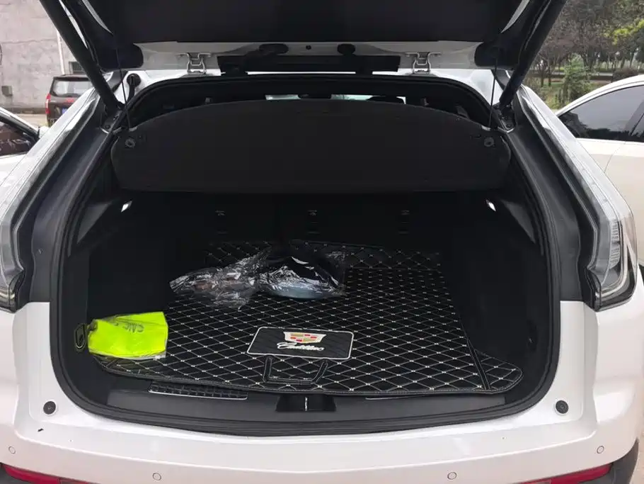 Cadillac XT4 — фото 4