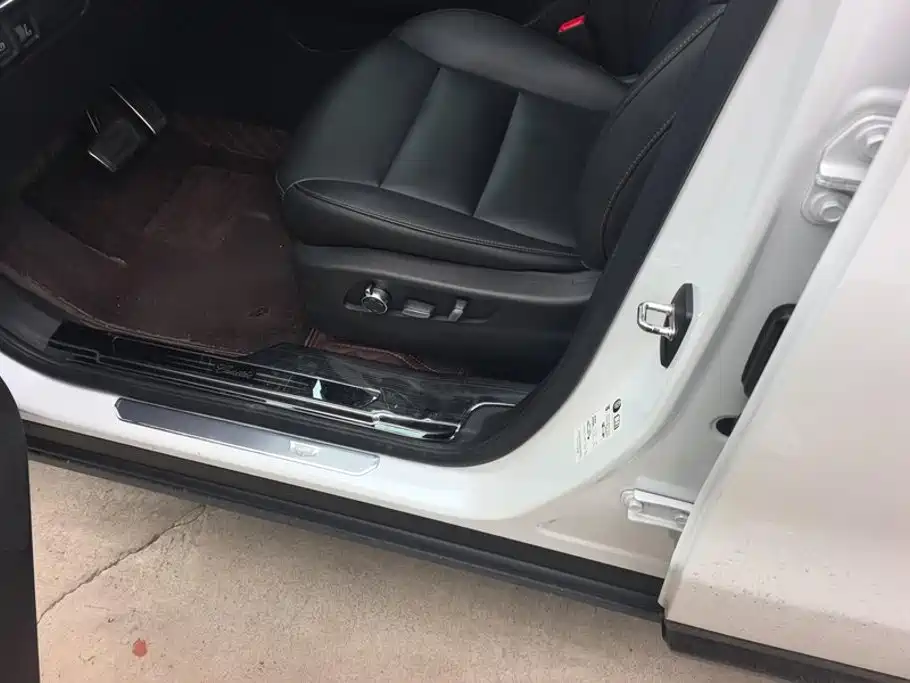 Cadillac XT4 — фото 9