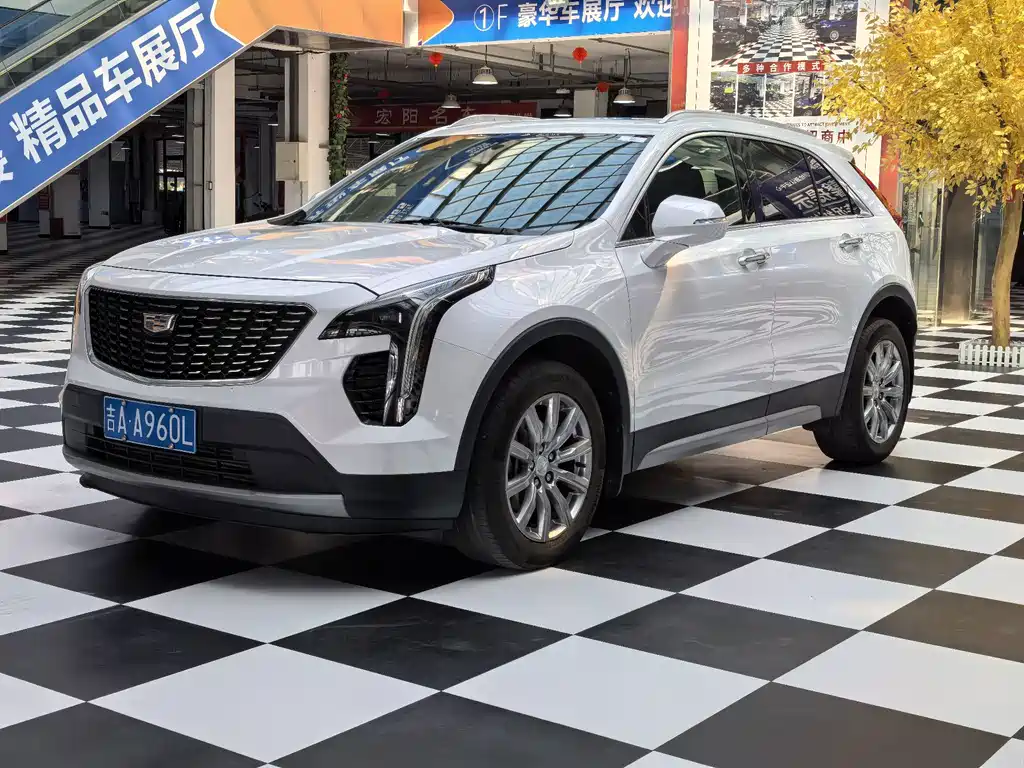 Cadillac XT4 — фото 3