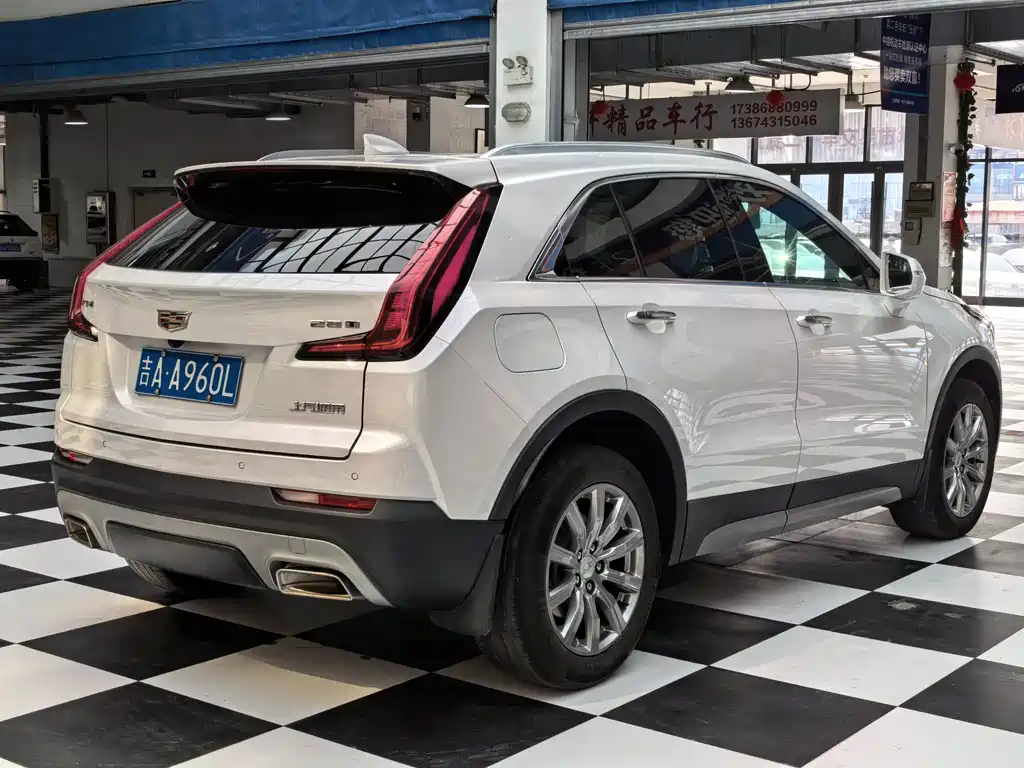 Cadillac XT4 — фото 9