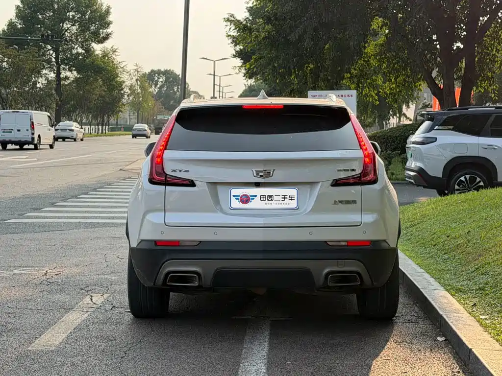 Cadillac XT4 — фото 5