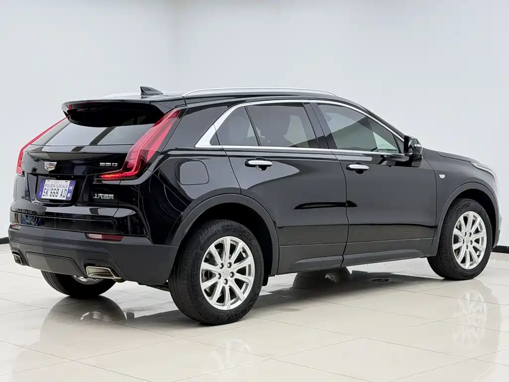 Cadillac XT4 — фото 9