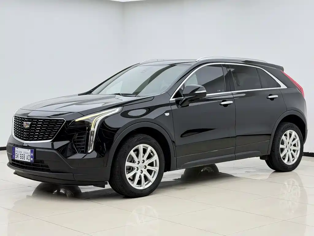 Cadillac XT4 — фото 1