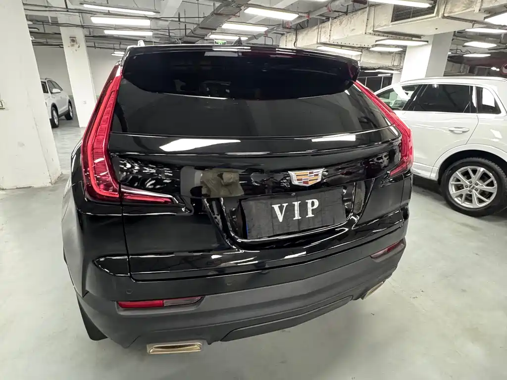 Cadillac XT4 — фото 17
