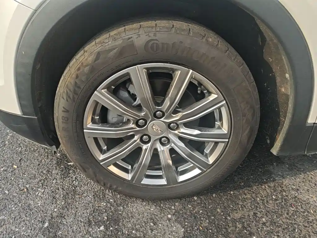 Cadillac XT4 — фото 22