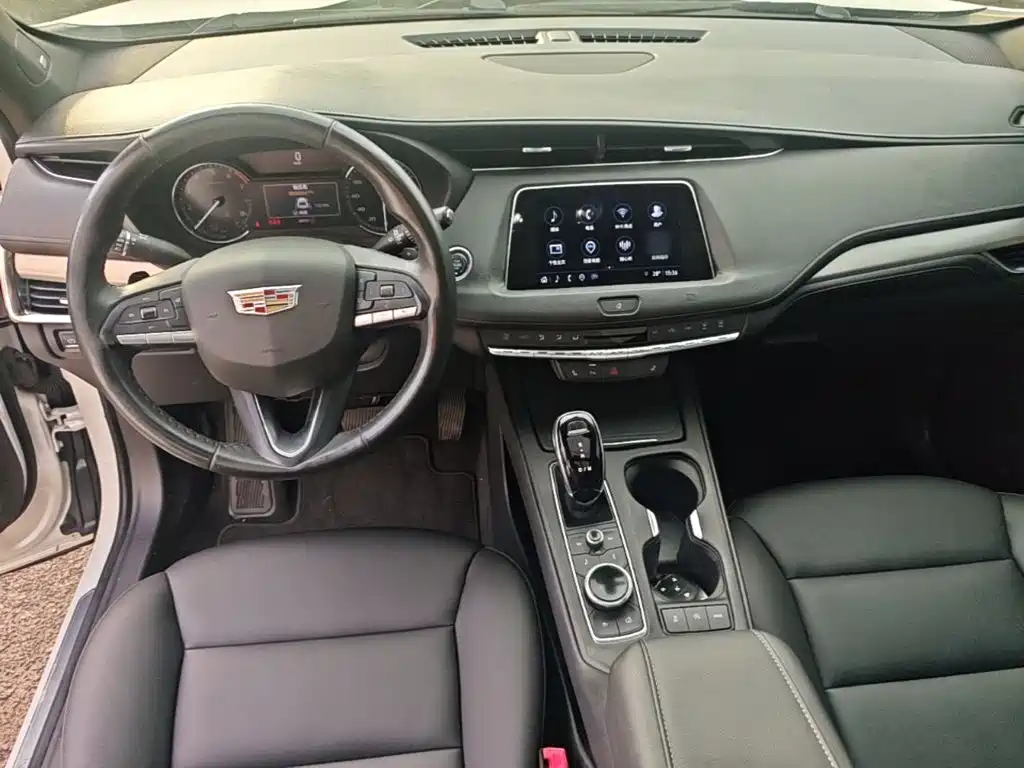 Cadillac XT4 — фото 9