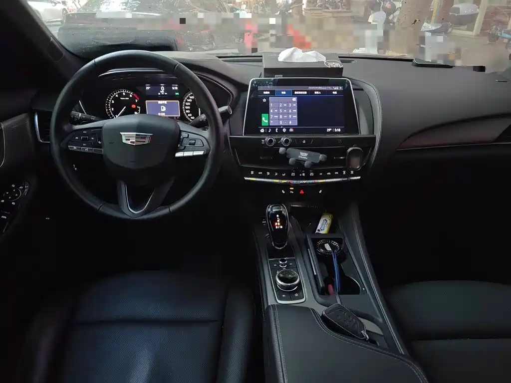 Cadillac CT5 — фото 10
