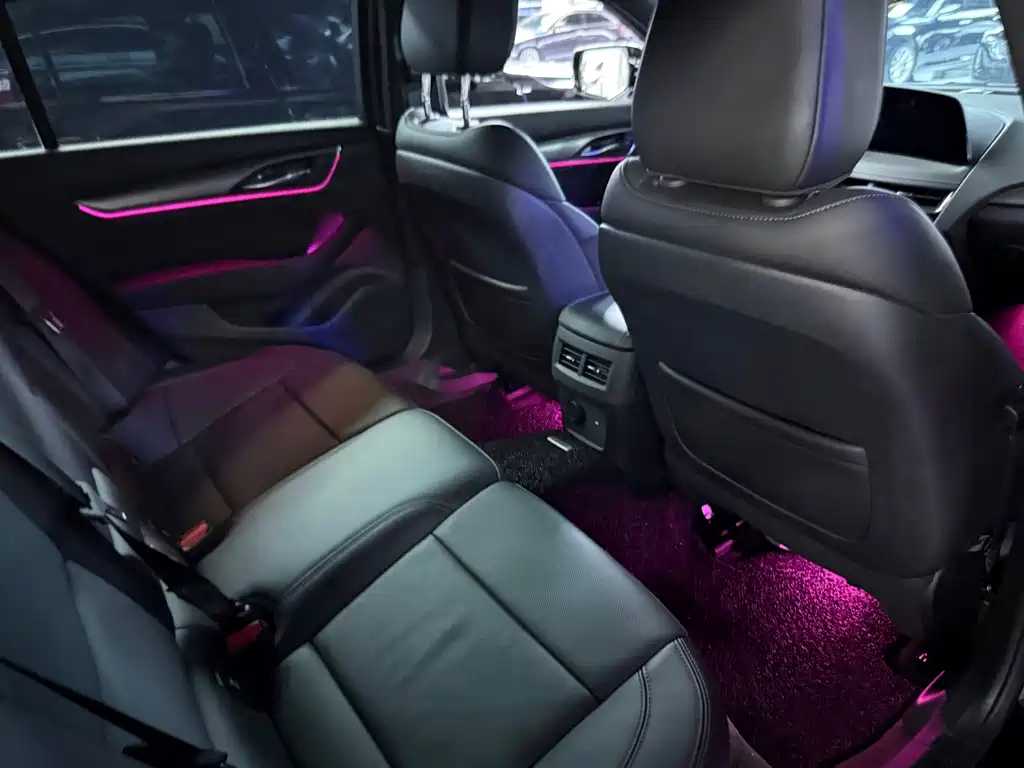 Cadillac CT5 — фото 17