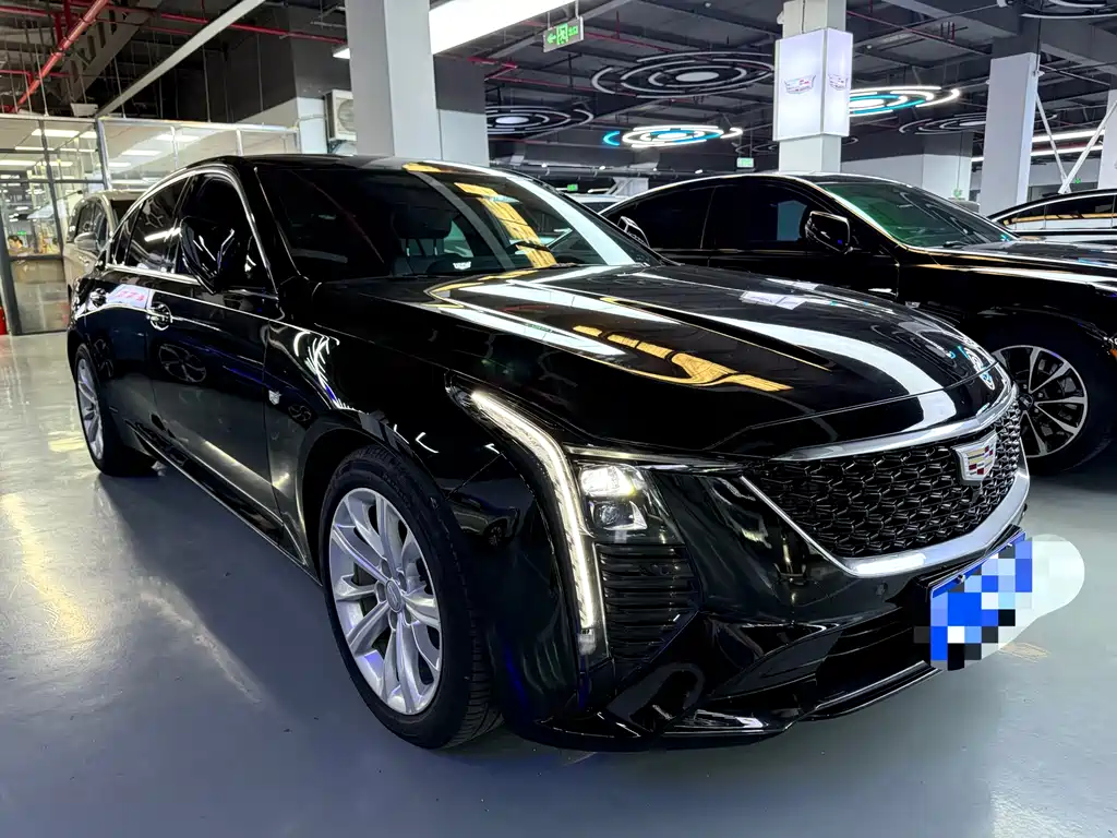 Cadillac CT5 — фото 4