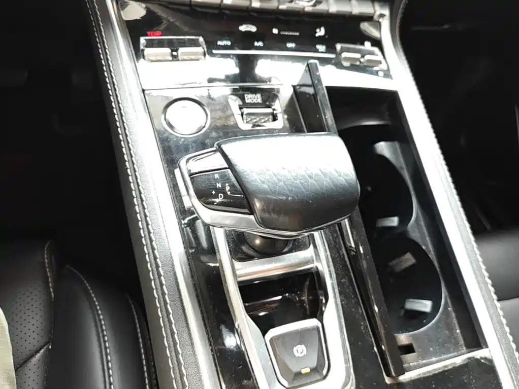 Changan CS85 COUPE — фото 13