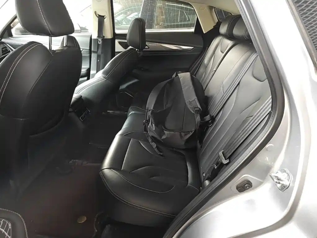 Changan CS85 COUPE — фото 16