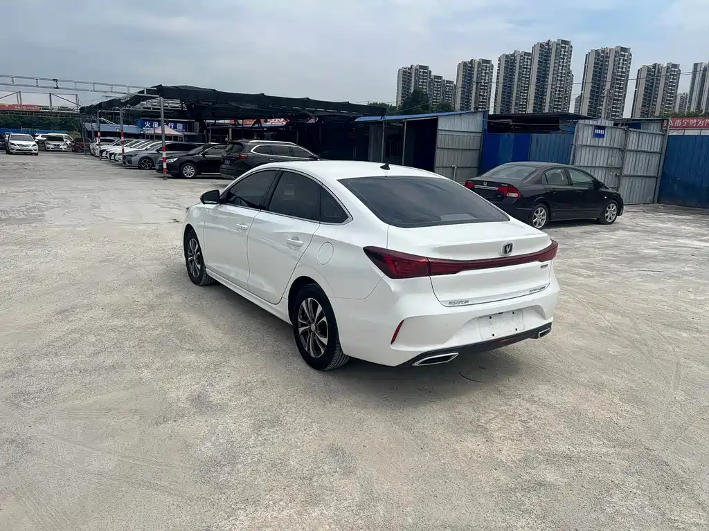 Changan Eado — фото 13