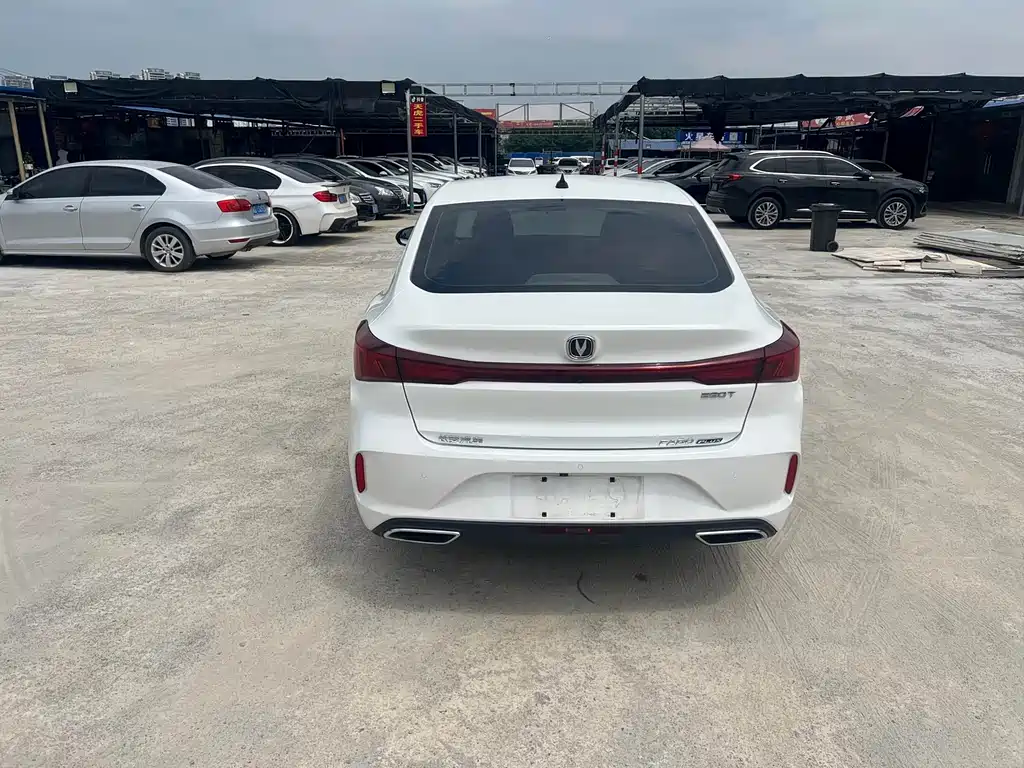 Changan Eado — фото 14