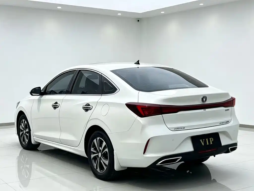 Changan Eado — фото 3