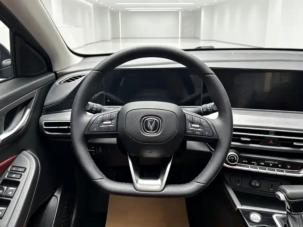 Changan Eado — фото 13