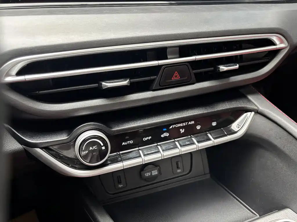 Changan Eado — фото 15