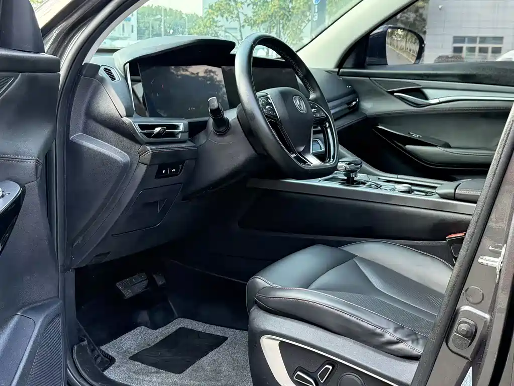 Changan CS75 PLUS — фото 3