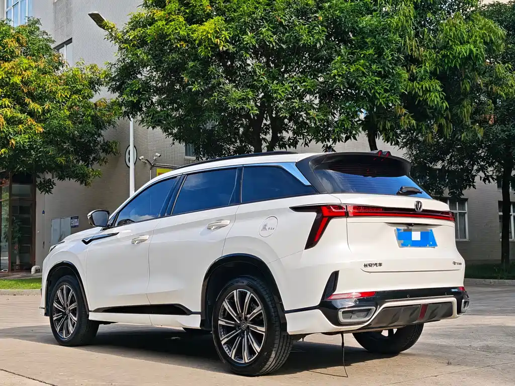 Changan CS75 PLUS — фото 3