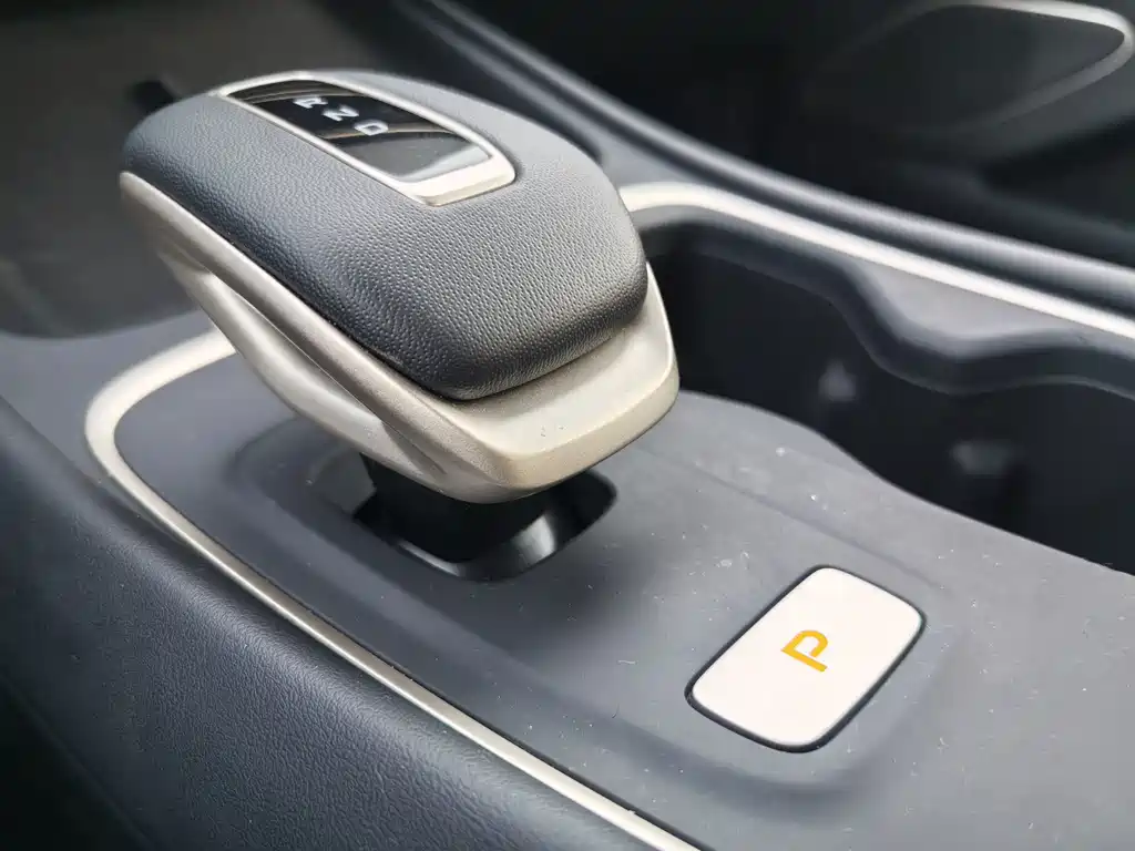 Changan Eado — фото 10