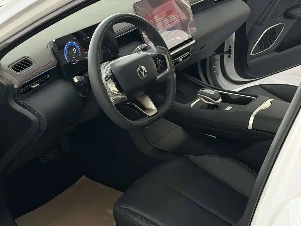 Changan Eado — фото 13