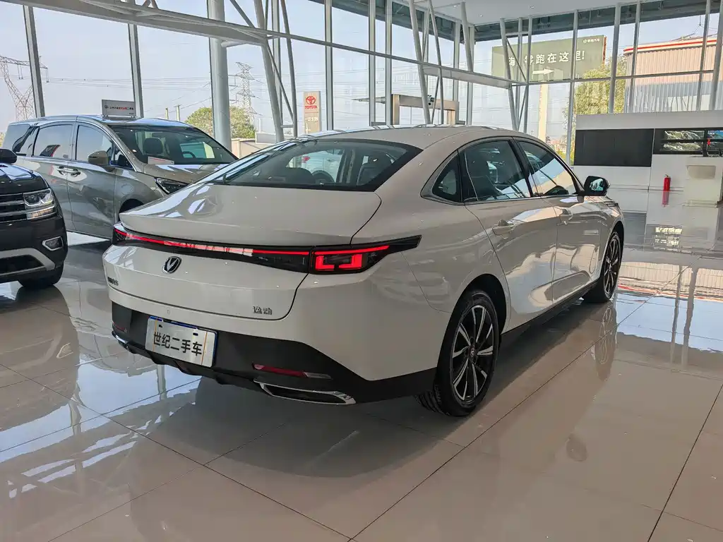 Changan Eado — фото 14